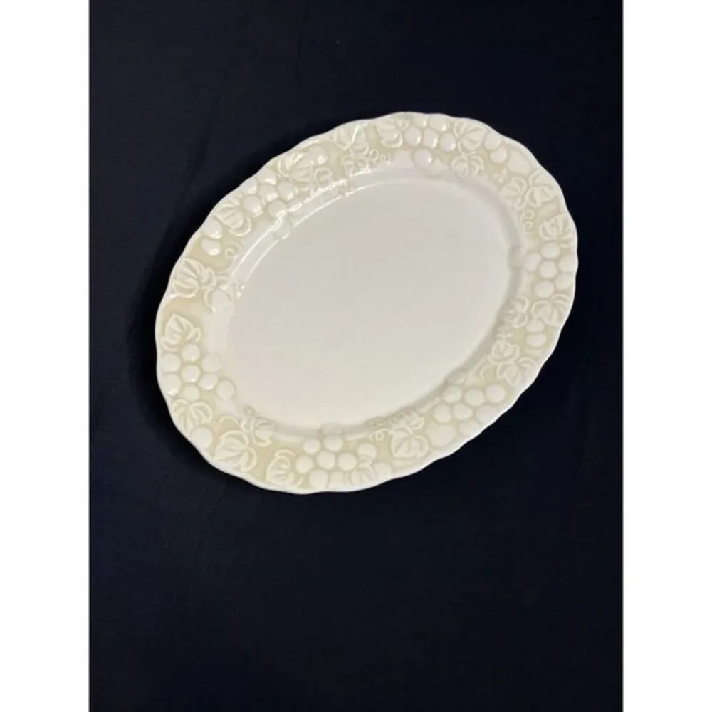 Metlox Poppy Trail Cream Color Oval (14.5X11